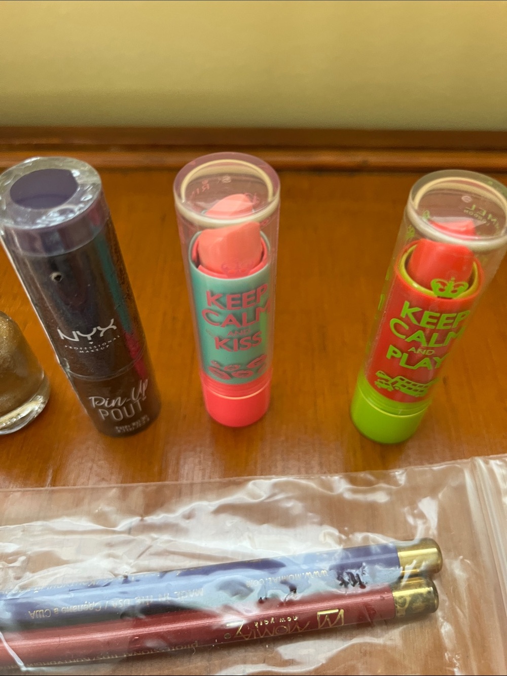 Makeup bundle - Picture 3 of 4